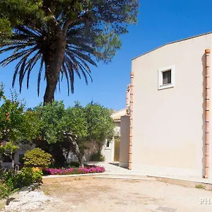 3* Couette-café Casolare Nelle Saline